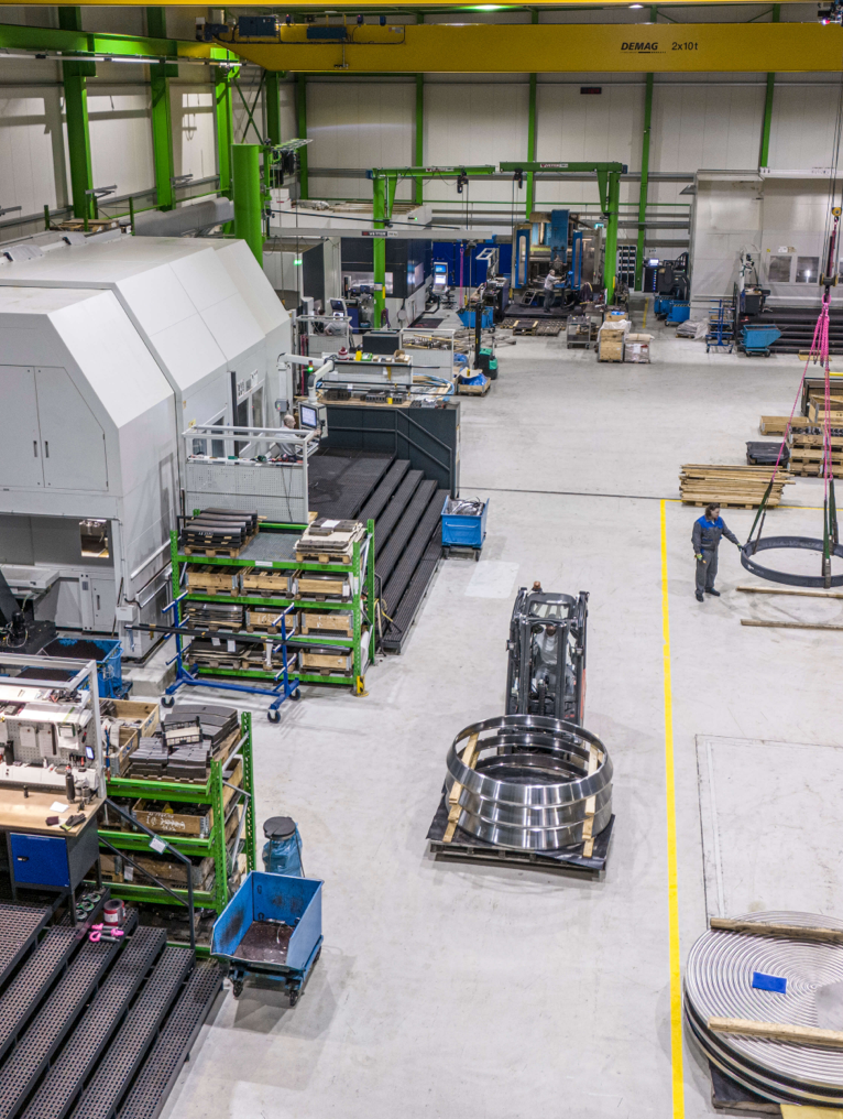 Blick in die Halle für die Großteilefertigung von HSP Components.